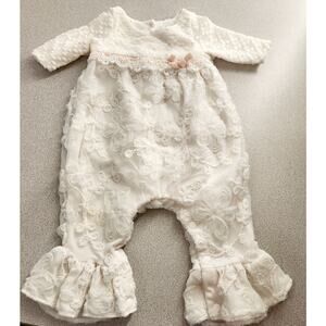 Chantilly Place White Baby Girl One Piece Romper 6 Month Material Made Flowers